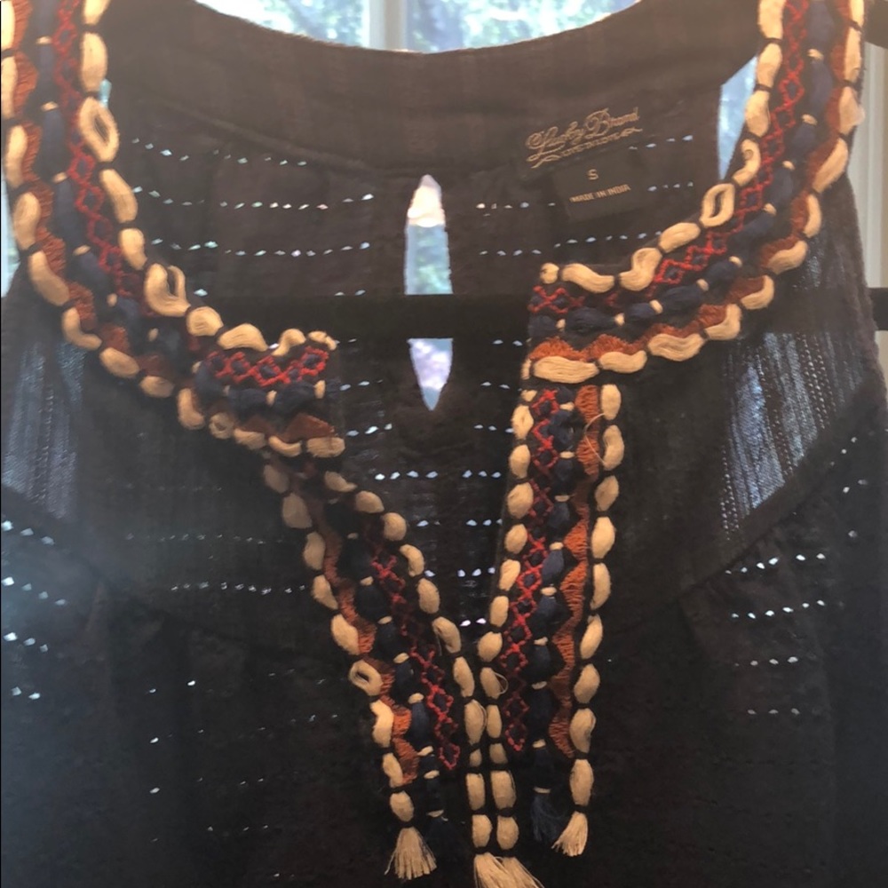 Lucky Brand cotton tank with gorgeous detail Small - Picture 2 of 5